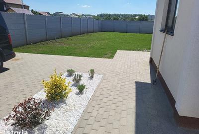 Casă cu 3 camere cu Teren 450 Mp în Central