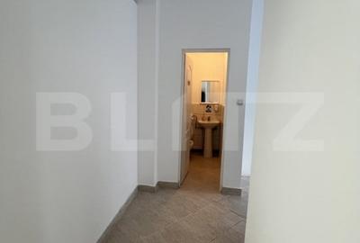 Spatiu comercial ultracentral - 60 mp, vitrina stradala Spatiu comercial ultracentral - 60 mp, vitrina stradala - 3