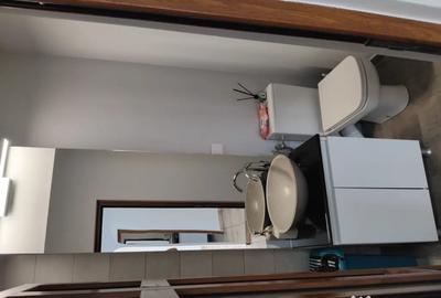 Apartament cu 3 camere decomandat în Micro 6 - 1