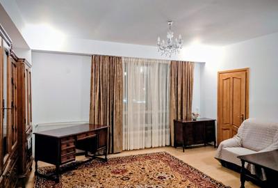 Apartament cu 3 camere decomandat în Liteni - 2