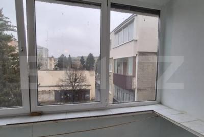 Apartament cu 3 camere decomandat în Dâmbu Pietros - 3