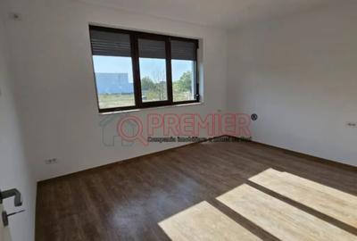 Casă cu 4 camere cu Teren 70 Mp în Central - 4