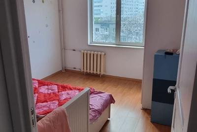 Apartament cu 3 camere în Runcu - 1