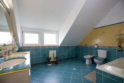 Casa spa?ioasa cu teren generos Ra?nov, cartier Primaverii Casa spa?ioasa cu teren generos Ra?nov, cartier Primaverii - 8