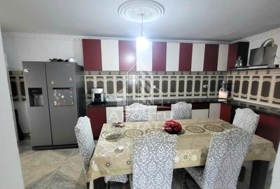 Casa individuala renovata,4 camere,garaj,teren 540 mp,Plopi - 8