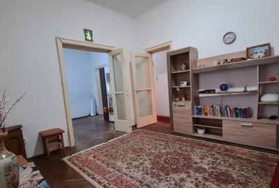 Vila parcul Tineretului- Sincai metrou-pentru 2 familii - 18