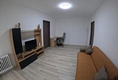 Apartament cu 2 camere semidecomandat, mobilat în Titan