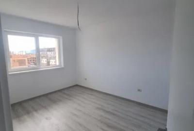 Apartament cu 3 camere decomandat în Sânpetru - 2