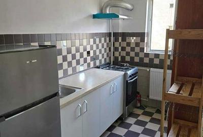 Garsonieră decomandată în Central - 2