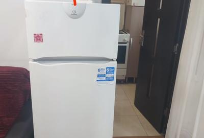 Apartament cu 2 camere semidecomandat în Exterior Vest