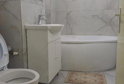 Apartament cu 3 camere semidecomandat în Central - 5