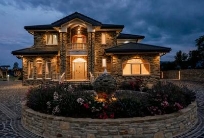 Casă cu 8 camere cu Teren 11880 Mp în Horodnic - 8