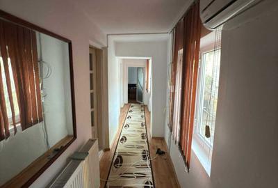 Casă cu 3 camere în Ostrov - 7