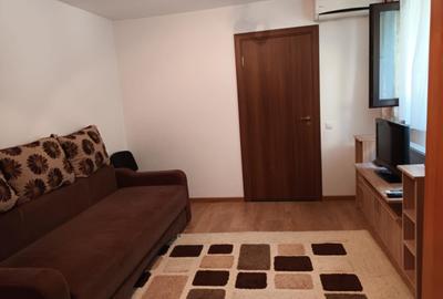 Vanzare proprietate cu doua case si intrari separate curte Giulesti - 19