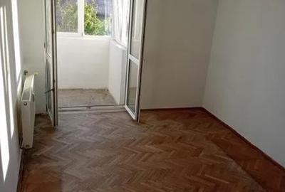 Apartament de 4 camere Titan Liceul Cuza Rebreanu