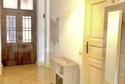 Apartament cu 3 camere decomandat în Central - 2