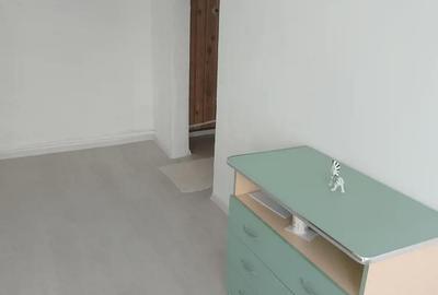 Apartament cu 2 camere semidecomandat în Micro 38 - 2