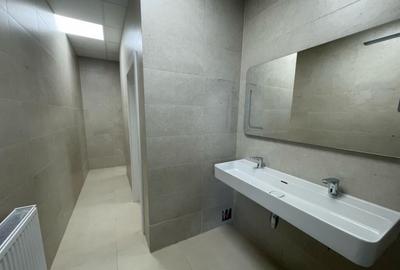 Spa?iu birou *94 mp - ultracentral * - trafic intens - 8