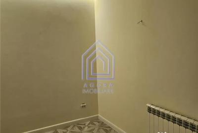 Spațiu comercial, de 250 mp, în Central - 14