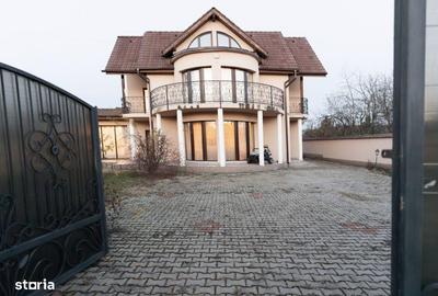 Casă cu 4 camere în Vălureni - 11