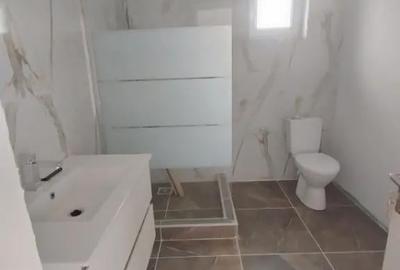 Casă cu 5 camere cu Teren 613 Mp în Malu Mare - 4