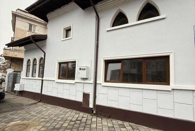 Casă cu 5 camere cu Teren 375 Mp în Dacia