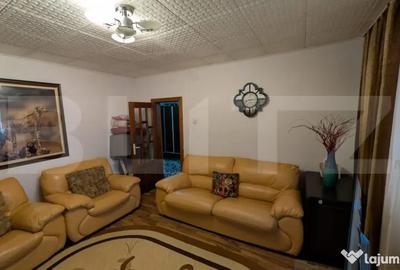 Apartament cu 3 camere decomandat în Micro 4 - 8