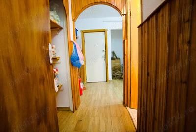 Spațiu comercial, de 100 mp, în Central - 4