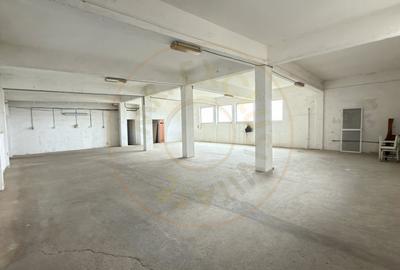 Spațiu comercial, de 278 mp, în Central - 4