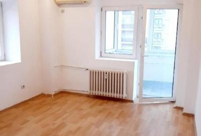 Apartament cu 3 camere decomandat, mobilat în P-ța Muncii - 1