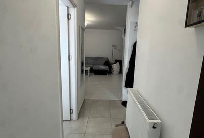 Casă cu Teren 240 Mp în Central - 1