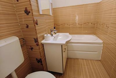 Vand apartament 3 camere in Hunedoara, zona Centrala, etaj 2. Pre? 63000 euro neg Vand apartament 3 camere in Hunedoara, zona Centrala, etaj 2. Pre? 63000 euro neg - 3