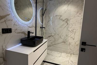 Apartament cu 4 camere decomandat în Central