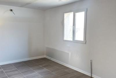 Casă cu 5 camere cu Teren 1000 Mp în Nojorid - 3