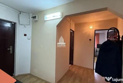 Apartament cu 3 camere decomandat în Central - 1