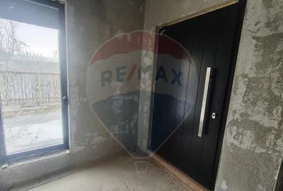 Casă cu 5 camere cu Teren 1210 Mp în Câmpineanca - 6