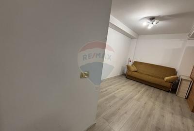 Apartament spatios de vanzare 2 camere EROILOR . VOLUNTARI A3 - 4