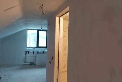 Casă cu 4 camere cu Teren 125 Mp în Central - 7