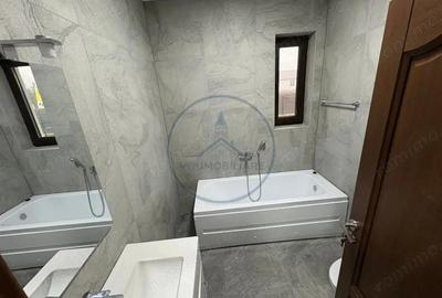 Casă cu 3 camere cu Teren 700 Mp în Central - 2