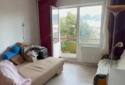 Apartament cu 2 camere decomandat în Tudor