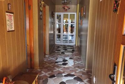 Casă cu 8 camere cu Teren 2300 Mp în Central - 7