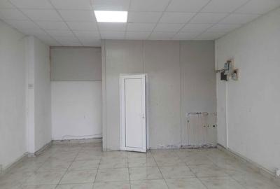 Spațiu comercial, de 40 mp, în Central - 2