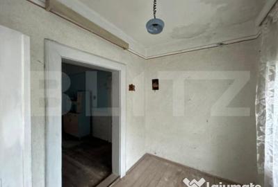 Casă cu 4 camere cu Teren 2000 Mp în Central - 7