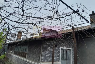 Branesti / IF - casa batraneasca din caramida cu teren de vanzare - 33