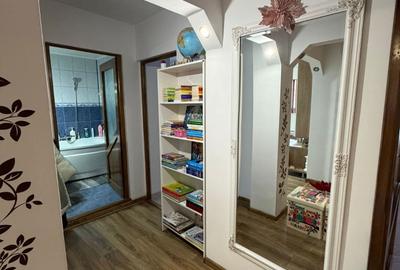 Apartament cu 3 camere decomandat în Central - 1