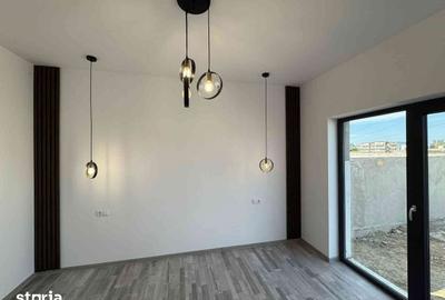 Casă cu 4 camere cu Teren 250 Mp în Malu Mare - 8