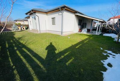 Casă cu 4 camere cu Teren 480 Mp în Domnești - 11