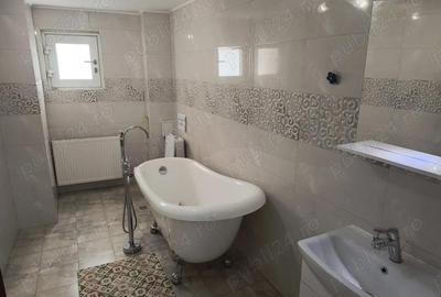 Casă cu 10 camere cu Teren 203 Mp în Parcul Carol - 7