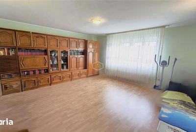 Casă cu 7 camere cu Teren 1384 Mp în Micro 17 - 16