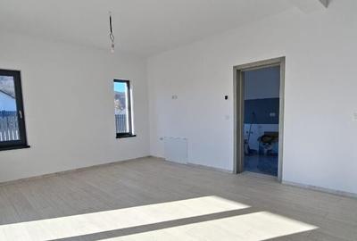 Hemeius - casa noua parter - 82 mp utili - teren 270 mp - 8